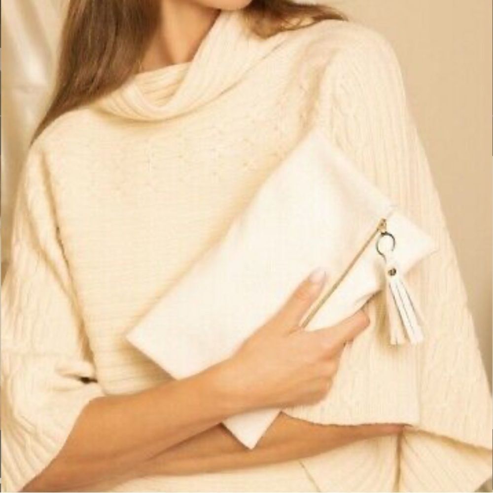 Rachel Miriam Winter White Clutch Bag Purse MSRP $148 New in Sealed Package